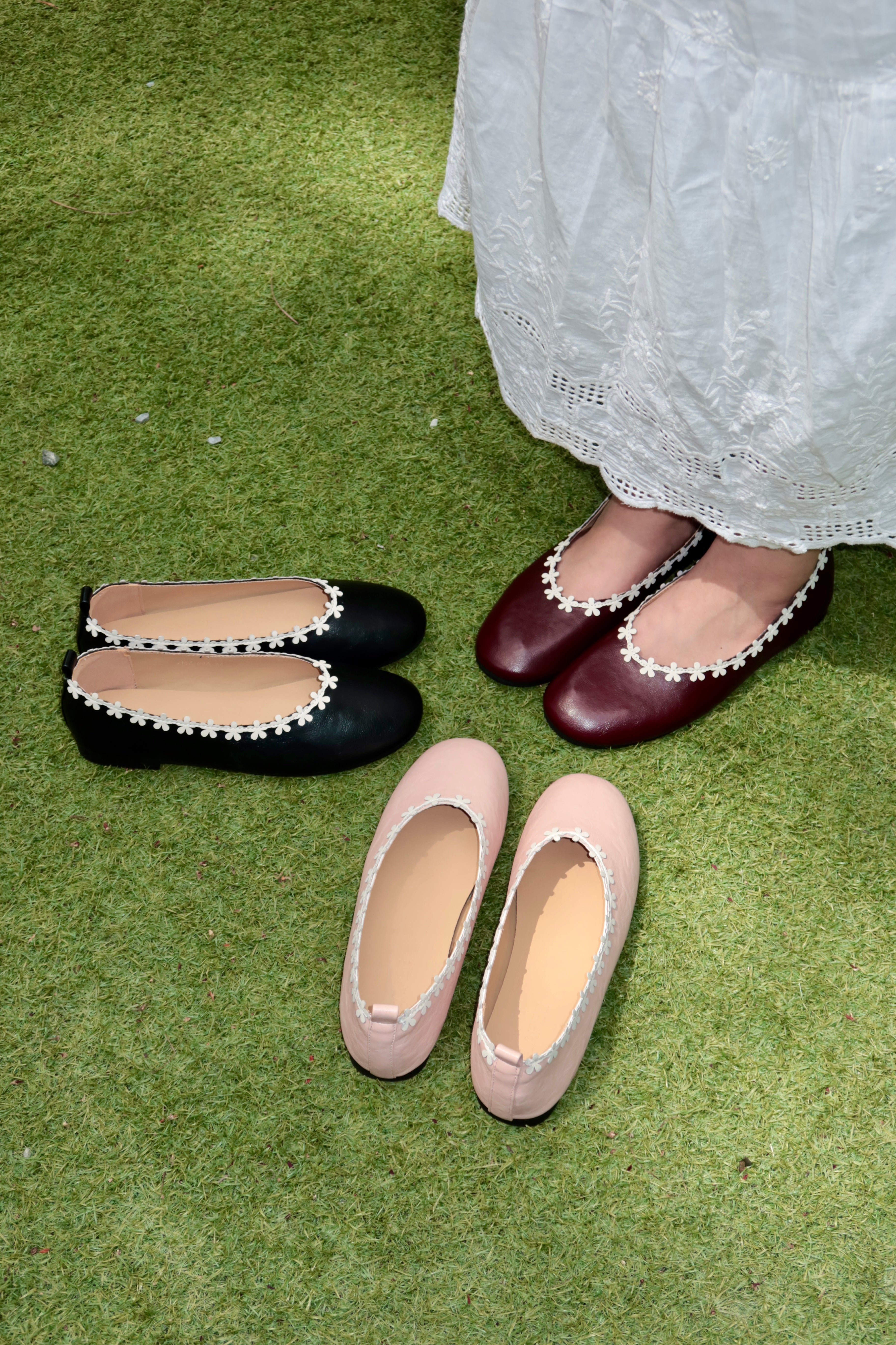 Daisy flats
