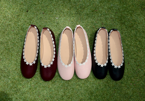 Daisy flats